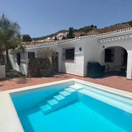 Villa Romantic White -heated Pool