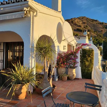 Villa Romantic White -heated Pool *