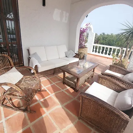 Romantic White -heated Pool Villa Nerja