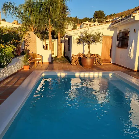 Romantic White -heated Pool Villa *